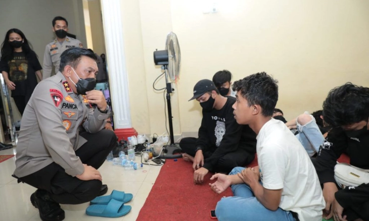 Ratusan PMI Ilegal Dipindahkan ke Asrama Haji Medan
