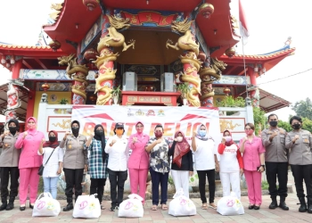 Rayakan Hari Jadi ke-74, Polwan Gelar Bakti Religi di Enam Rumah Ibadah di Tangerang Kota