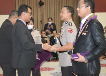 Mantan Ajudan Wapres Raih Penghargaan Wibawa Seroja Nugraha