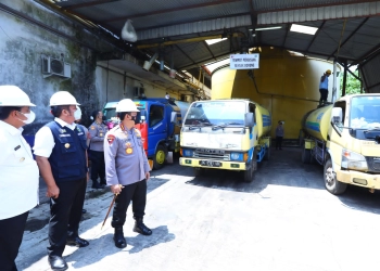 Tinjau Pabrik TBL Palembang, Kapolri Minta Produksi Minyak Curah Ditingkatkan