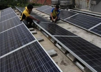 Batasi Penggunaan PLTS Atap, Kebijakan Ngawur PLN