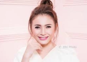 Lagu Hati yang Kau Sakiti Tercipta dari Kisahnya Rossa