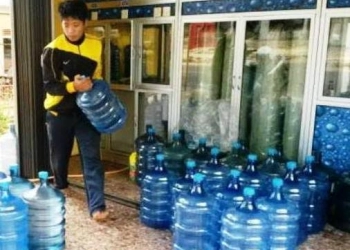 DPR Desak BPOM Tinjau Ulang Aturan Labelisasi Galon Air