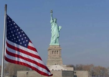 Amerika Serikat di Ambang Krisis, The Fed Kerek Tinggi Suku Bunga