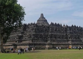 PT TWC Usulkan Pengunjung Gratis Naik Borobudur 