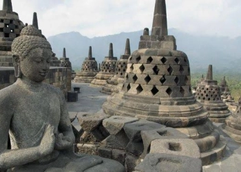 Harga Tiket Borobudur Rp750 Ribu, Menko Luhut Klaim Ada Studinya 