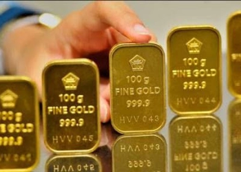 Tertekan Dolar Jelang Pengumuman Inflasi AS, Emas Rontok US$6,9