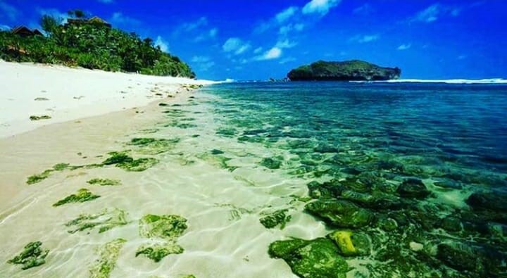 6 Pantai Pasir Putih di Jogja yang Hits Dikunjungi
