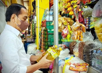 Soal Kelangkaan Minyak Goreng, Jokowi akan Ambil Keputusan Usai Kemah di IKN