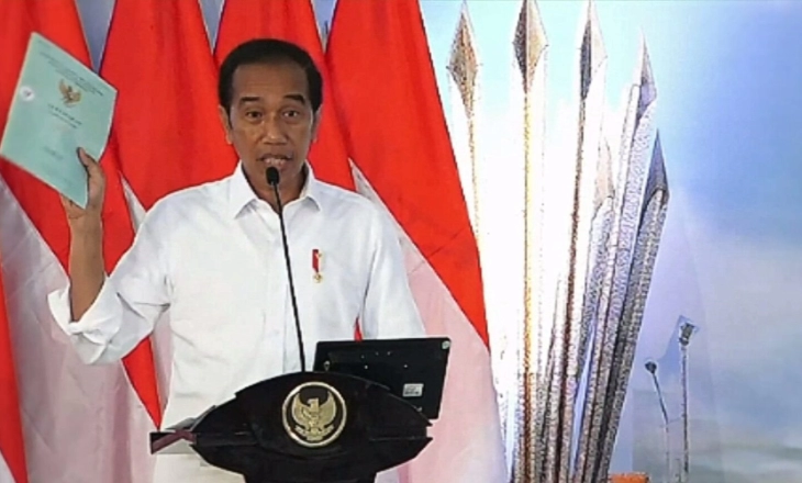 Presiden Jokowi Serahkan 3000 Sertifikat Tanah untuk Warga di Tiga Kabupaten
