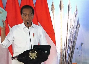 Presiden Jokowi Serahkan 3000 Sertifikat Tanah untuk Warga di Tiga Kabupaten