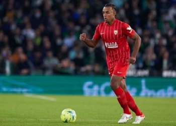 Bayern Ramaikan Perburuan Jules Kounde