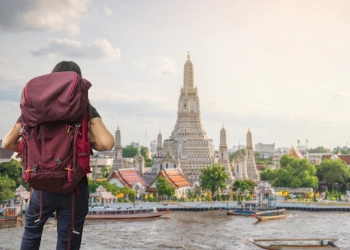 Coba Lakukan Ini Bila Kaki Sering Sakit Saat Traveling