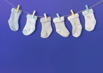 Kaus Kaki Terlalu Ketat Bisa Sebabkan Bayi Cantengan