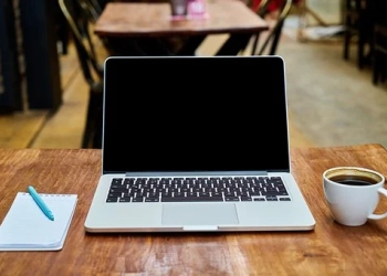 Bersihkan Laptop dengan Mudah dan Aman