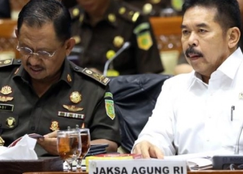 Arteria Dahlan  Kritik Anak Buah Jaksa Agung Pakai Bahasa Sunda dalam Rapat