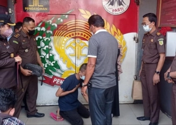 Mencuri di Rumah Bapaknya untuk Beli Susu Anaknya, Pelaku Dibebaskan Jaksa