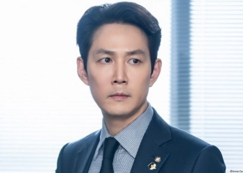 Lee Jung-jae 'Squid Game' Pulang Usai Mendapat Penghargaan Critics Choice Awards