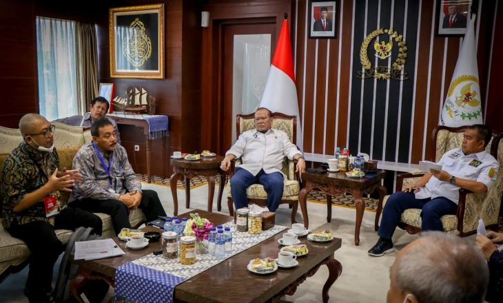 KKP Tangkap Dua Kapal Ikan Asing Berbendera Malaysia, Selamatkan Potensi Kerugian Rp19,9 Miliar