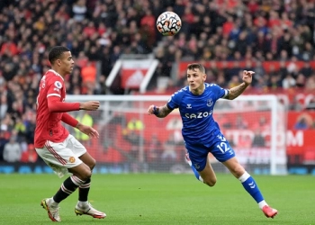 Lucas Digne Merapat ke Aston Villa