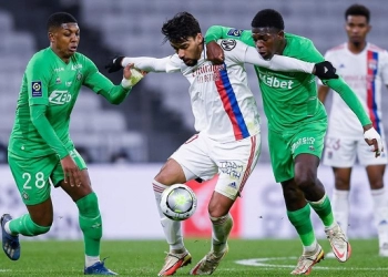 Lyon Tolak Tawaran Klub Liga Premier untuk Paqueta