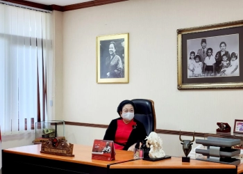 Jokowi Temui Megawati di Ruang Kerjanya 