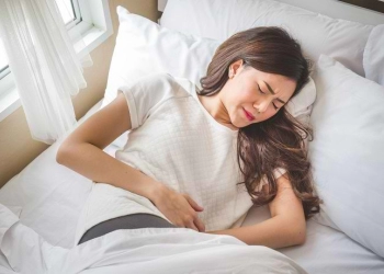 4 Yoga Asana yang Bisa Dilakukan untuk Meredakan Kram Menstruasi