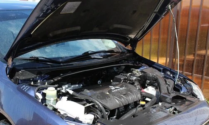 Sebelum Bersihkan Mesin Mobil Jangan Lupa Amankan Kelistrikan dan Sensor