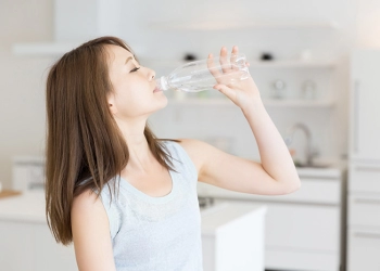 Mengapa Kita Harus Minum Air Lebih Sering?