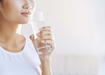 Minum Cukup Air dapat Membantu Mengurangi RisikoGagal Jantung