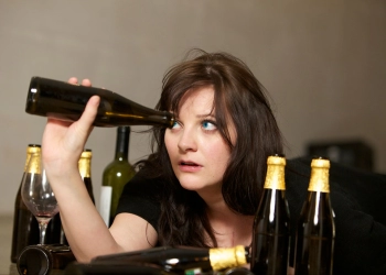 Berapa Banyak Alkohol yang Harus Minum dan Pada Usia Berapa