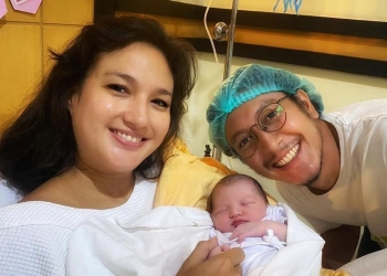 Kebahagiaan Nadine Chandrawinata Atas Kelahiran Anak Pertama