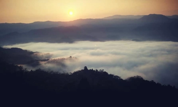 Nikmati Keindahan Negeri di Atas Awan Citorek