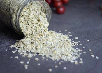 Hilangkan Bau di Kulkas dengan Oatmeal