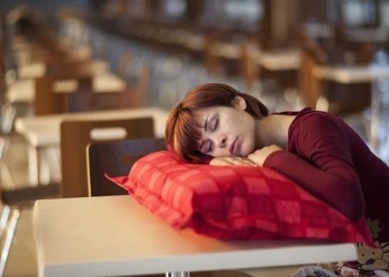 Bangun Sahur Lebih Mudah dengan Cara Ini
