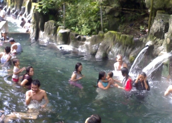 Sumber Air Panas Guci di Kaki Gunung Slamet