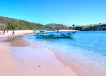 Pink Beach Lombok 