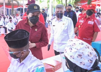 Puan Maharani Dukung Vaksin Booster Kedua untuk Nakes