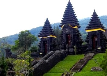 Pura Parahyangan Agung Jagatkartta Wisata Bogor Rasa Bali