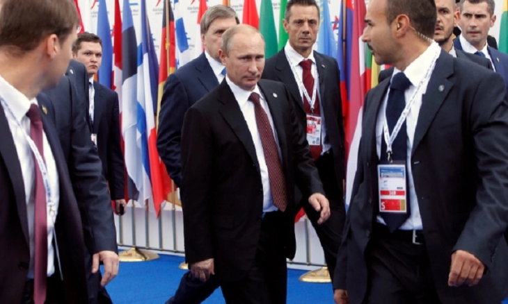 Rumor: Pengawal Putin Sering Kumpulkan 'Kotoran' Putin saat Bepergian ke Luar Negeri