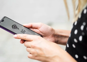 Cara Jitu Atasi Bahaya Radiasi Handphone