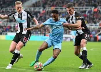 Chelsea Intensifkan Pengejaran Raheem Sterling