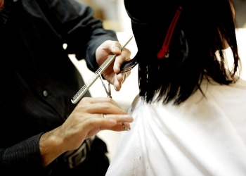 Cara Tepat Atasi Rambut Bercabang
