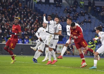 Meski Menang, Performa AS Roma Tak Puaskan Mourinho
