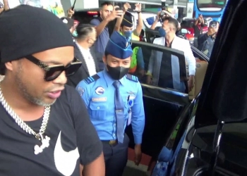 Ronaldinho Diharapkan Bisa Memotivasi Pesepakbola Muda Indonesia