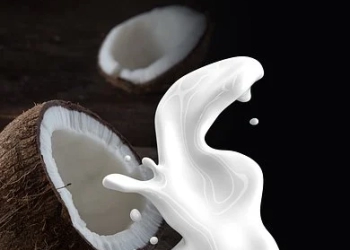 Cegah Kerontokan Rambut dengan Santan