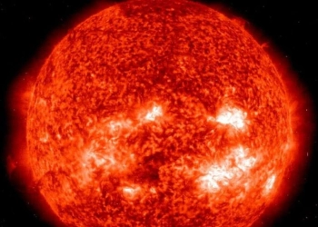 NOAA Mengklaim Bumi Dibombardir oleh Badai Geomagnetik