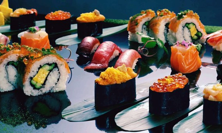 Sushi Kurangi Resiko Mata Kering