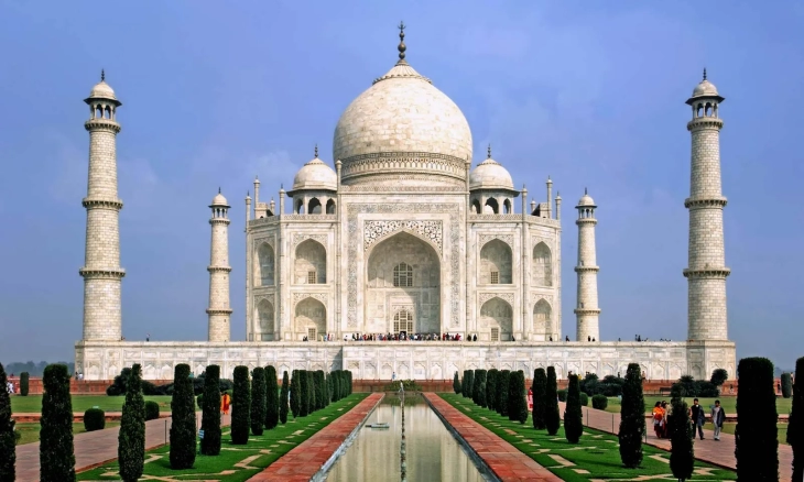 Semua Monumen di India Akan Diterangi Lampu Tiga Warna, Kecuali Taj Mahal