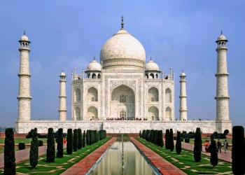 Semua Monumen di India Akan Diterangi Lampu Tiga Warna, Kecuali Taj Mahal